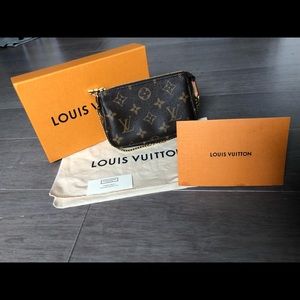 Louis Vuitton Mini Pochette Accessoires